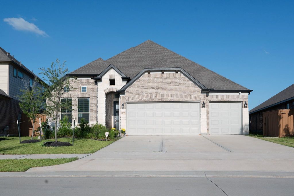 Photo of 1720 Daylight Lake Drive, Katy, TX 77493 (MLS # 93142932)
