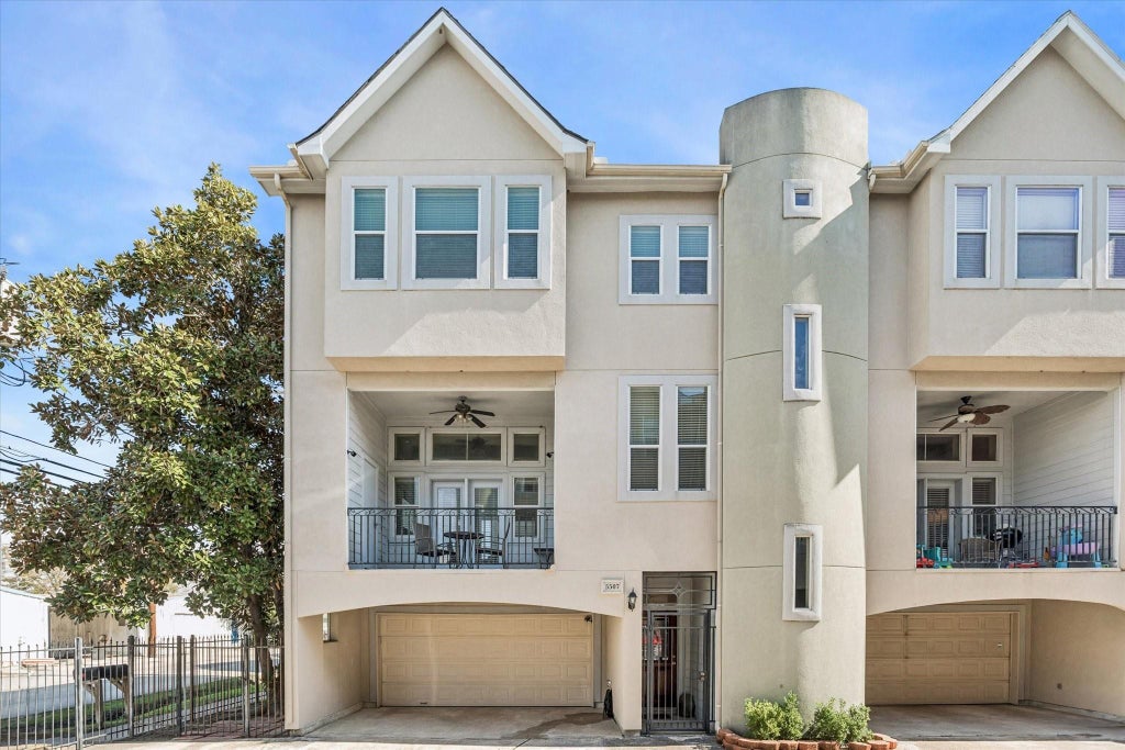Photo of 5507 Kansas Street, Houston, TX 77007 (MLS # 77421751)