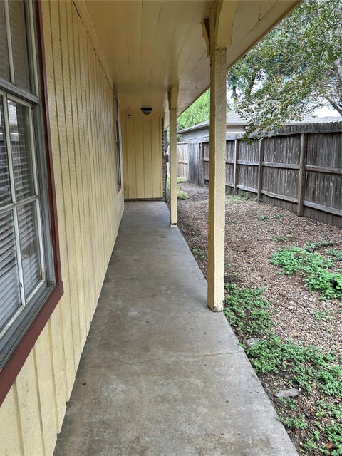 Tiny photo for 9618 S Petersham Drive, Houston, TX 77031 (MLS # 88975812)
