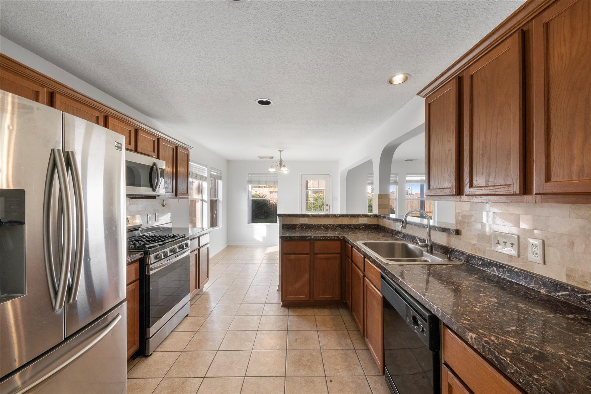 5610 Eagle Sky Boulevard