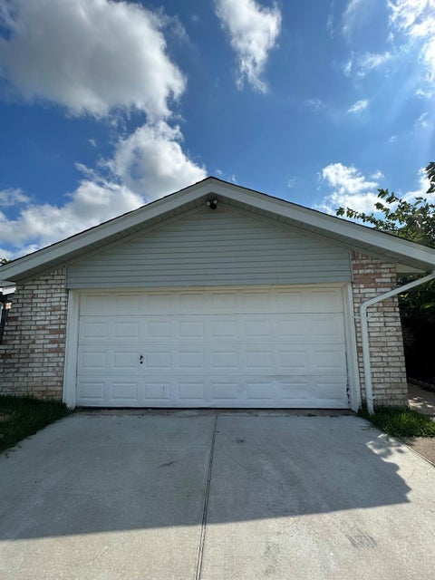 Photo of 1222 Ravenscourt Drive, Sugar Land, TX 77498 (MLS # 71822759)
