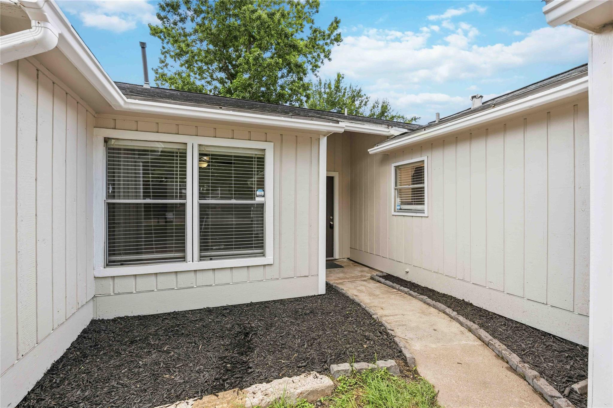 1002 Oxborough Drive