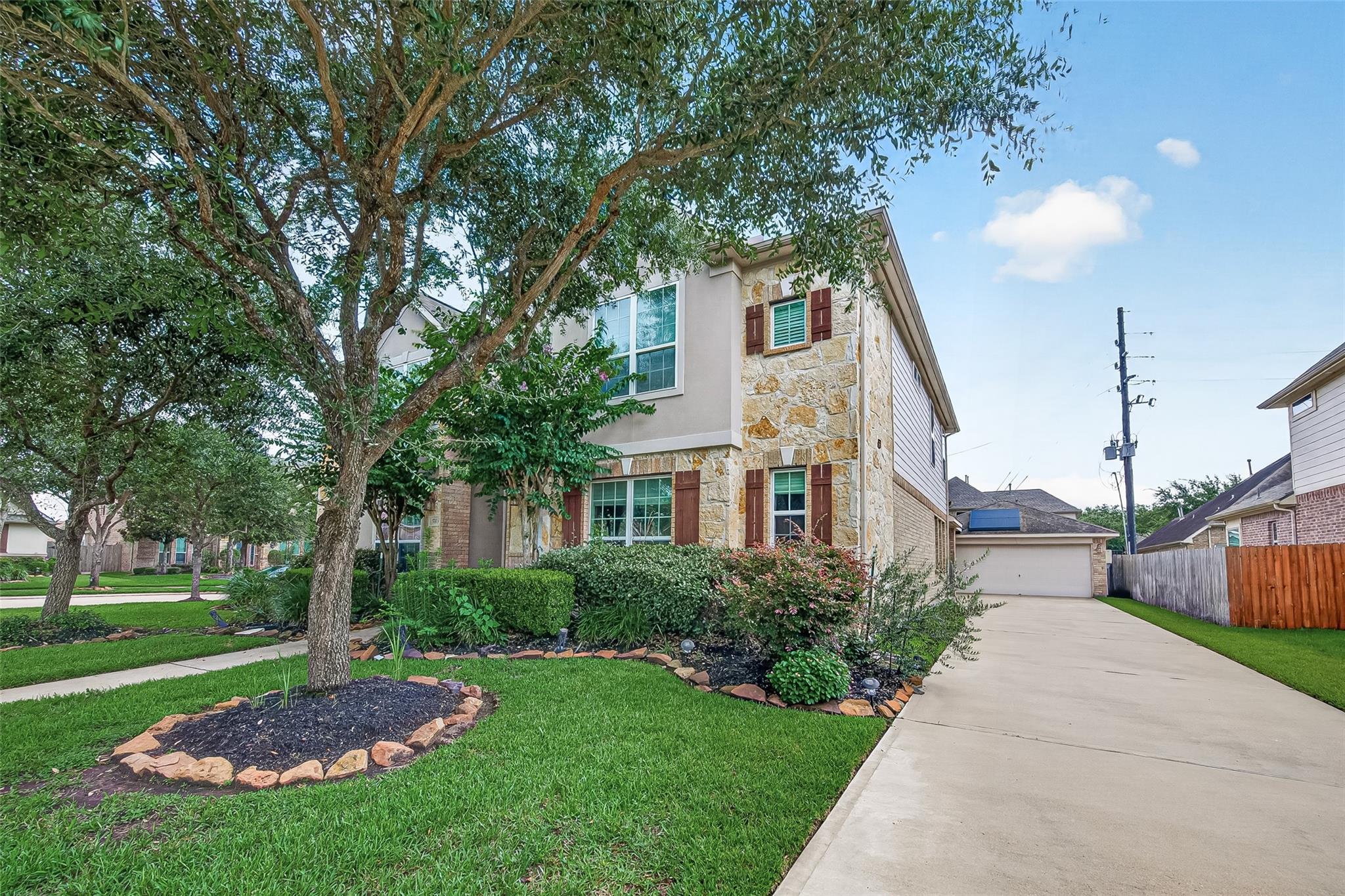 5703 Flagstone Pass Court