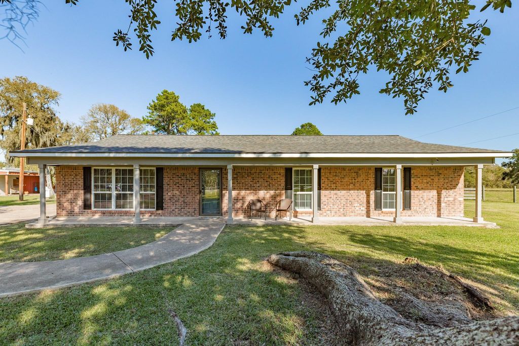 Photo of 1133 Fm 1459 Road, Sweeny, TX 77480 (MLS # 59817046)