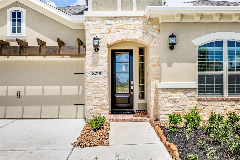 8019 Clearwater Glen Court