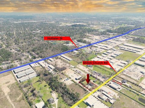 Tiny photo for 12682 Shiloh Church Road, Houston, TX 77066 (MLS # 62979278)