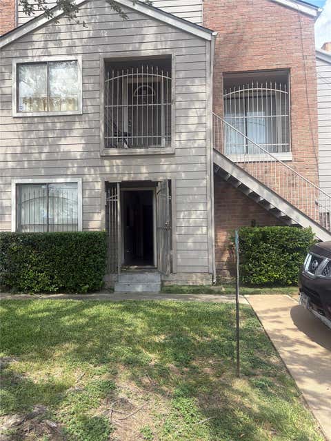 Photo of 6701 Sands Point Drive #63, Houston, TX 77074 (MLS # 10341589)