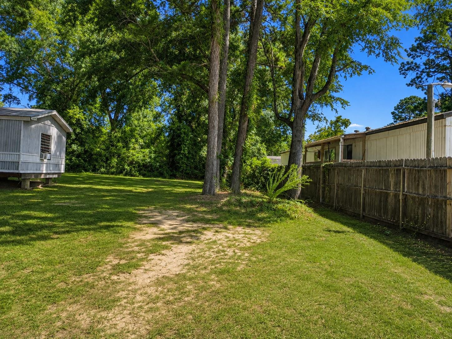 8103 Rolling Oaks Drive N