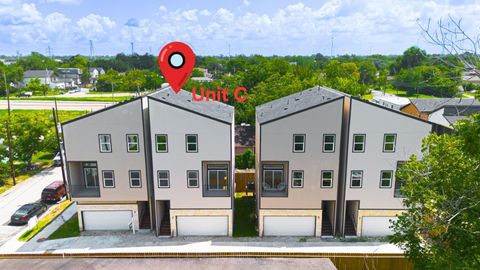 Photo of 1216 E 34th St Unit C St, Houston, TX 77022 (MLS # 11205960)