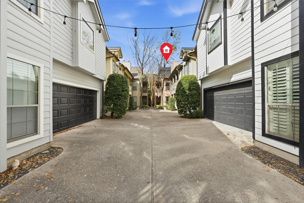 Photo of 527 Oxford Street #C, Houston, TX 77007 (MLS # 76703519)