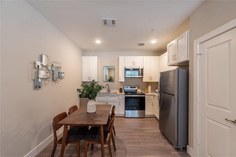 Photo of 1720 Crestdale Drive #2106, Houston, TX 77080 (MLS # 31335415)