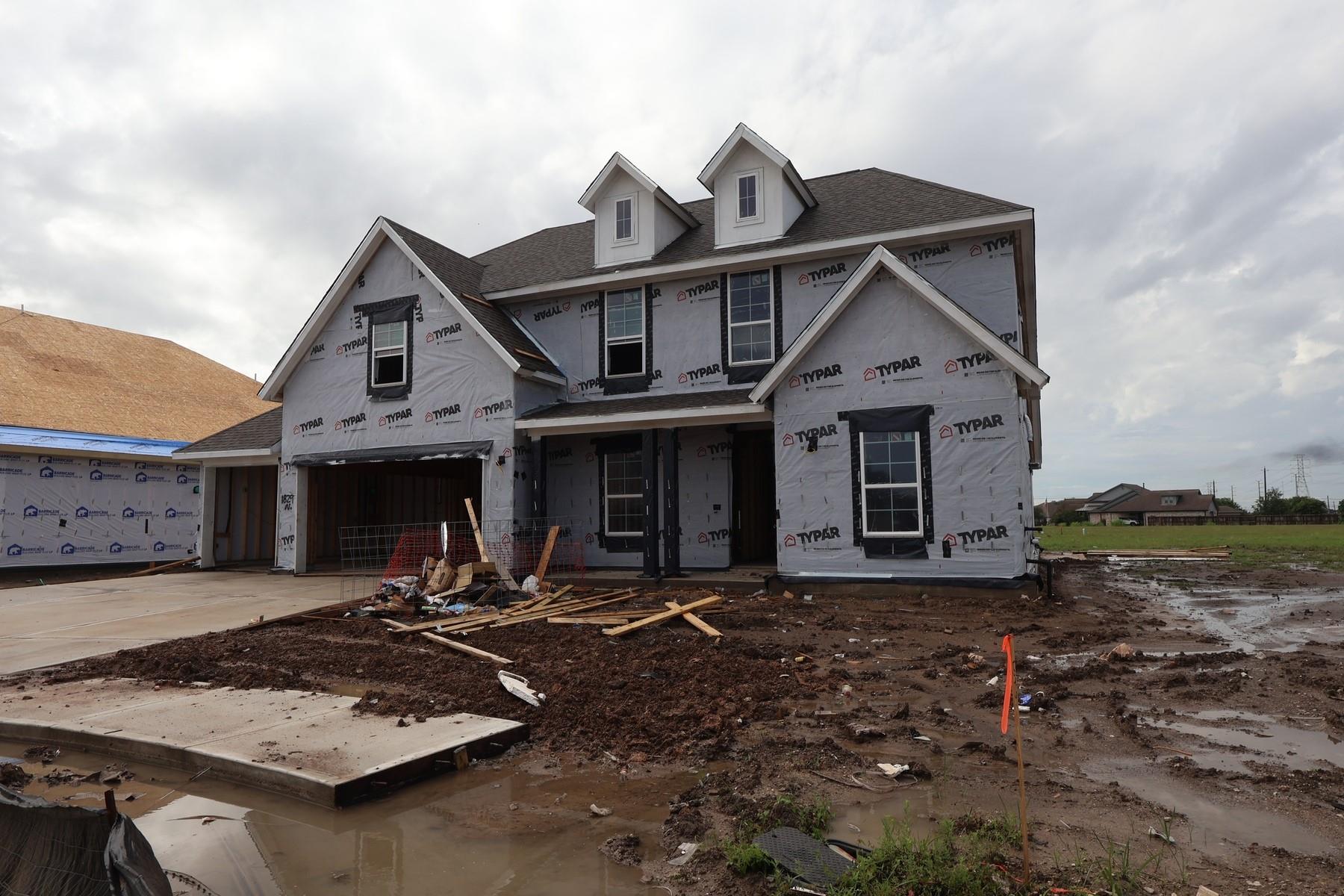 1829 N Wildflower Drive