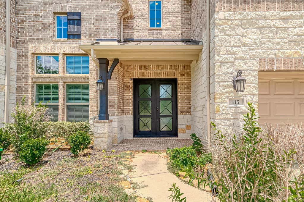 Photo of 115 N Winter Sunrise Circle, Tomball, TX 77375 (MLS # 76079127)