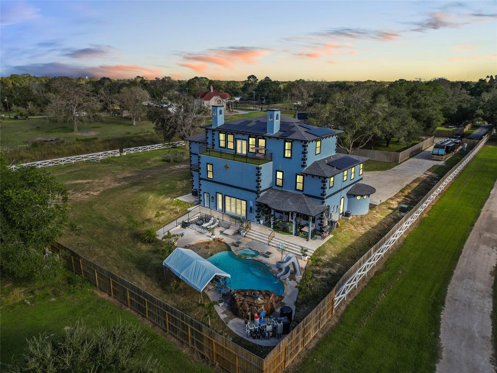 Photo of 1259 County Road 147, Alvin, TX 77511 (MLS # 6823349)