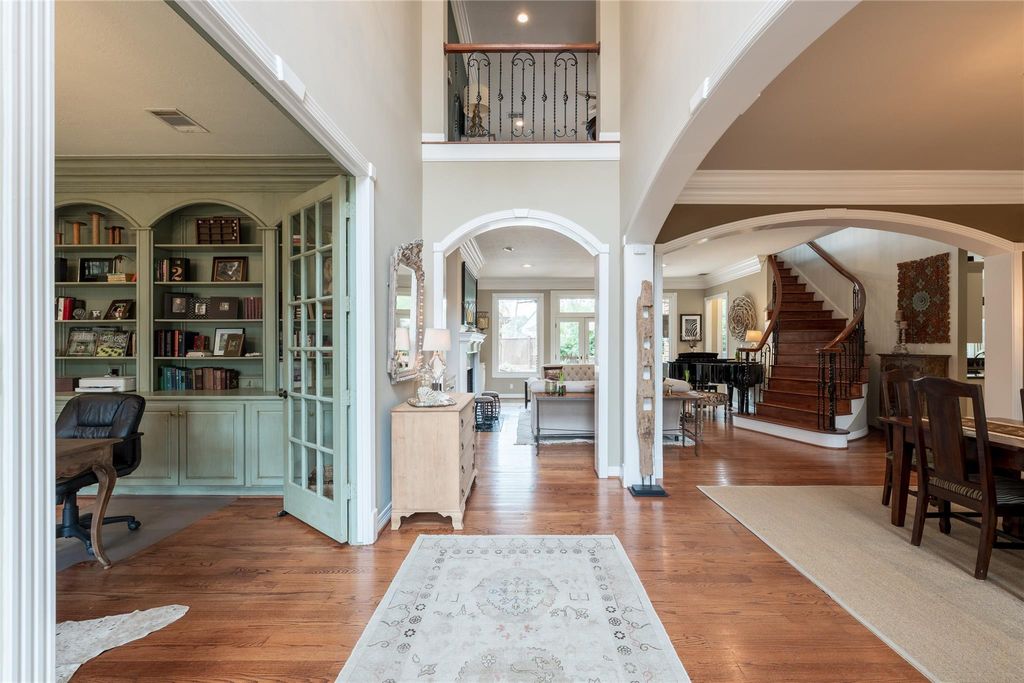 Photo of 24 Village Oaks Lane, Spring Valley, TX 77055 (MLS # 89861885)