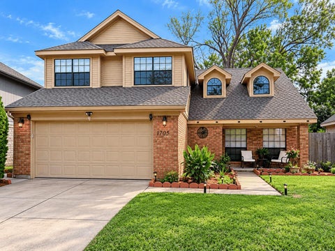 Photo of 1703 Regal Blue Court, Fresno, TX 77545 (MLS # 22539945)