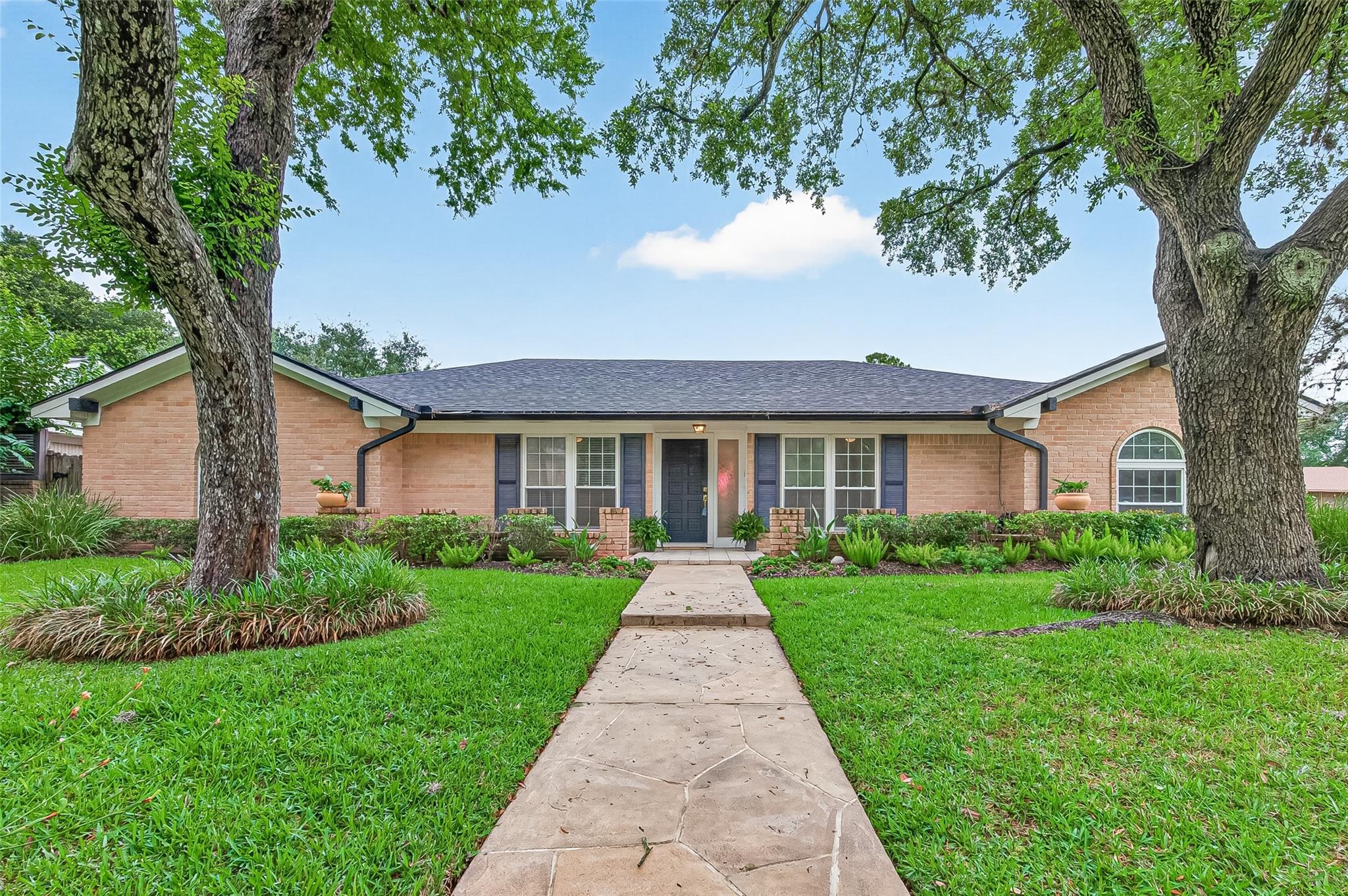 3031 Broadmoor Drive