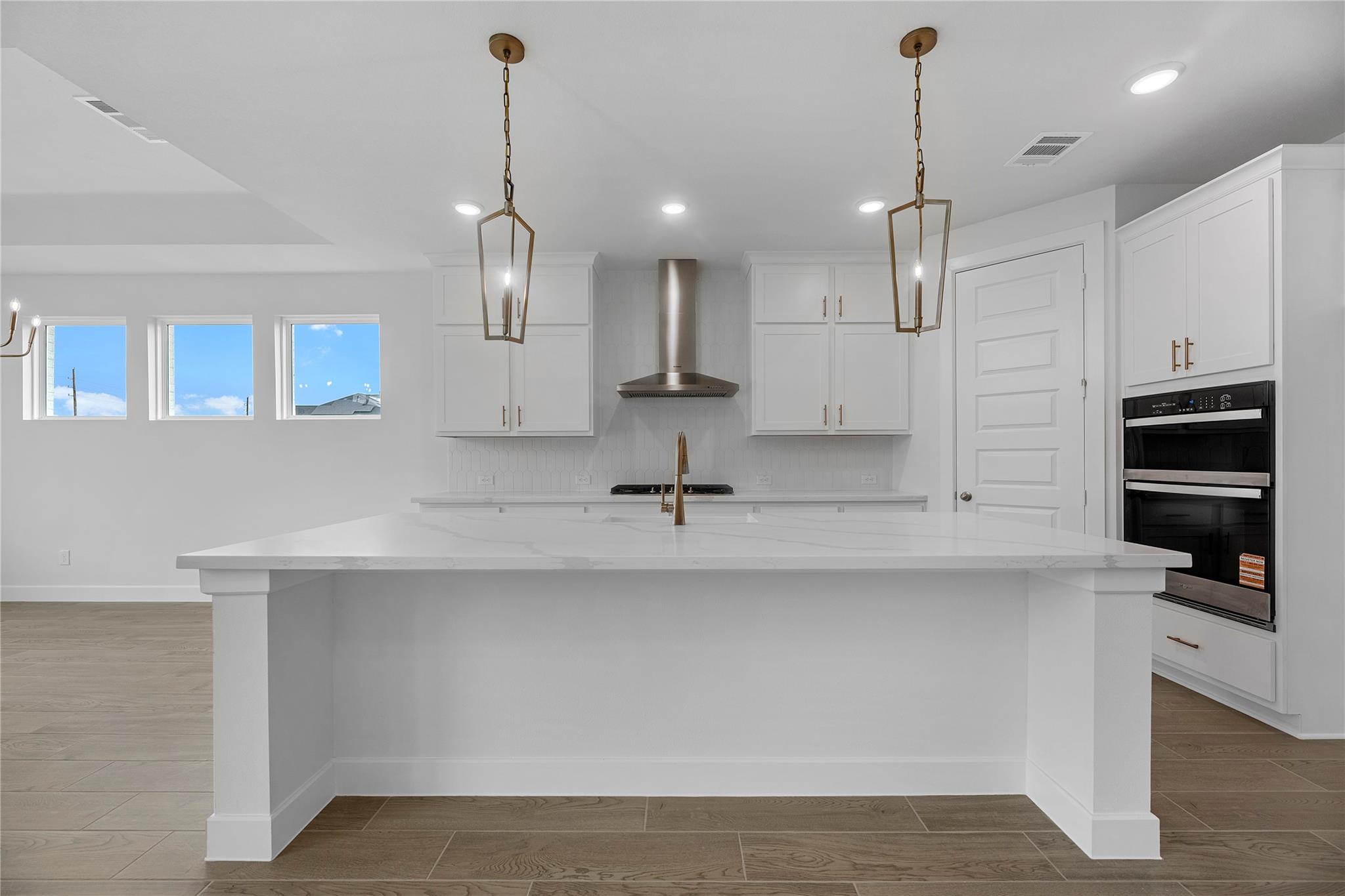 5102 Nesbit Path