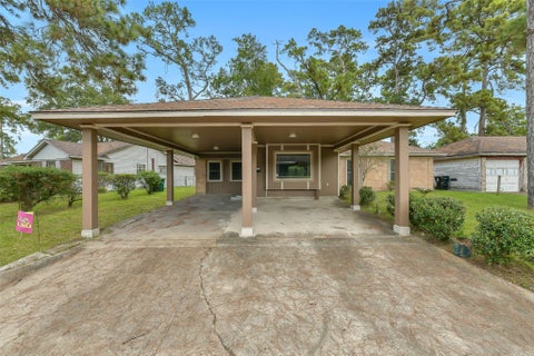 Photo of 11226 Blades Street, Houston, TX 77016 (MLS # 27421025)