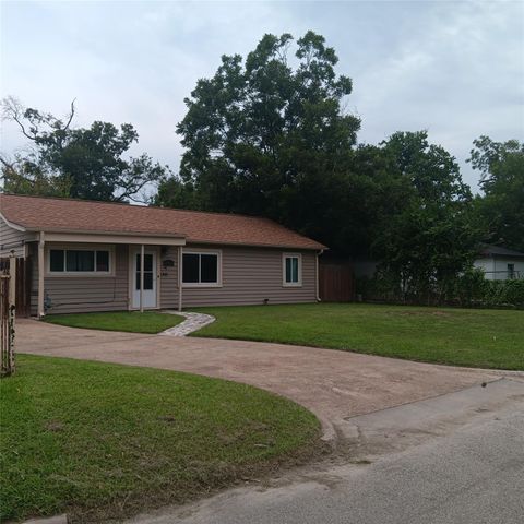 Tiny photo for 8913 Linda Vista Road, Houston, TX 77078 (MLS # 92479557)