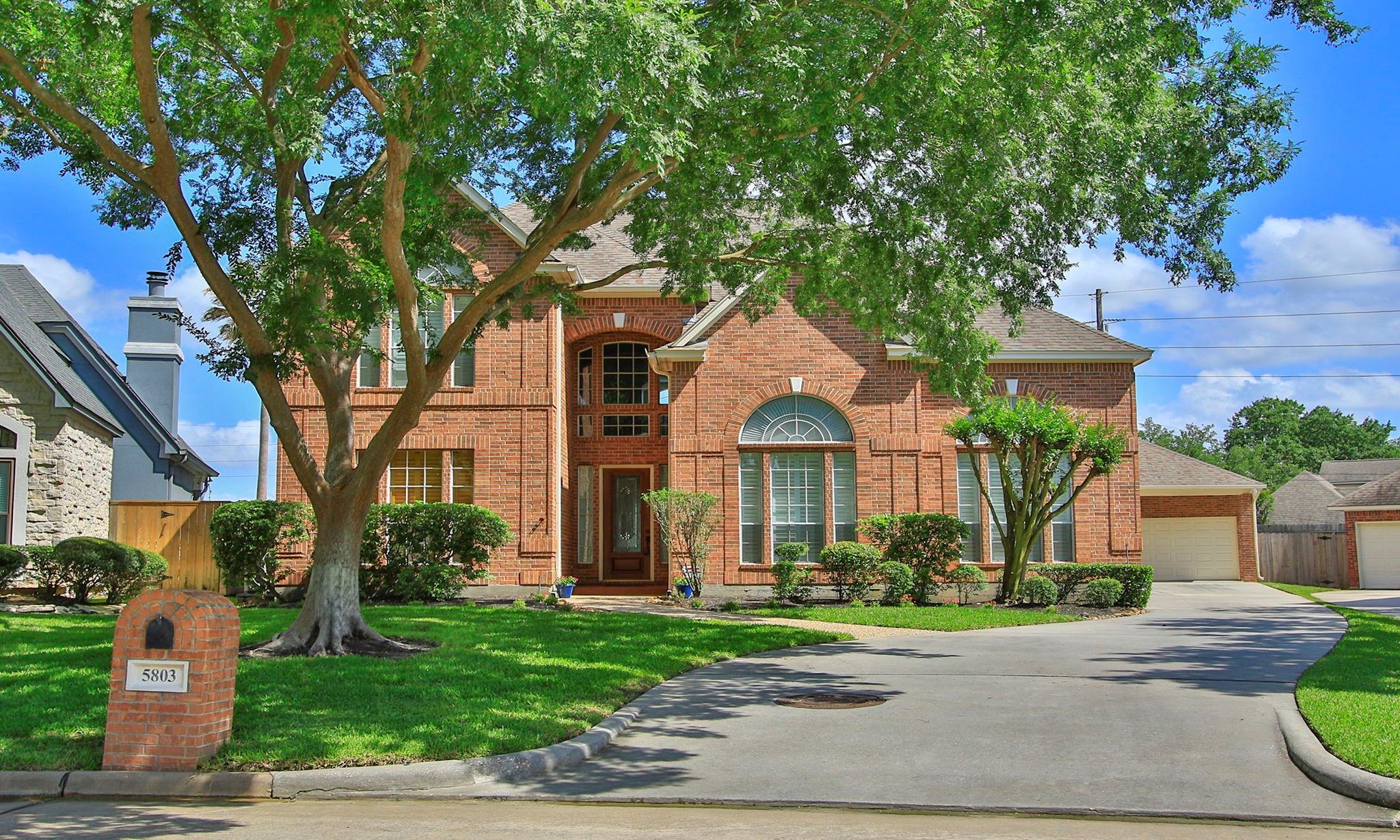 5803 Desert Oak Way