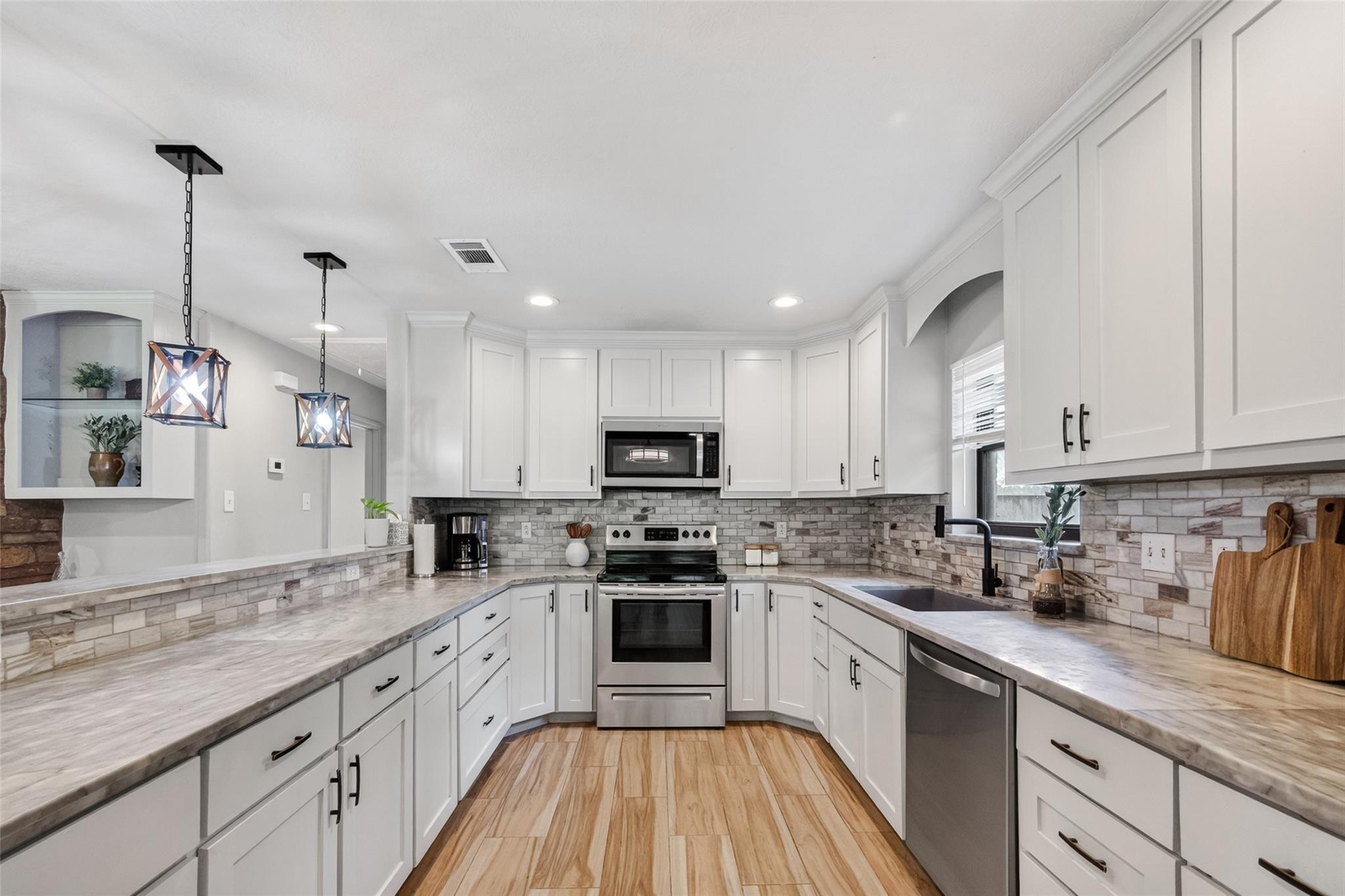 9727 Forest Hollow Drive