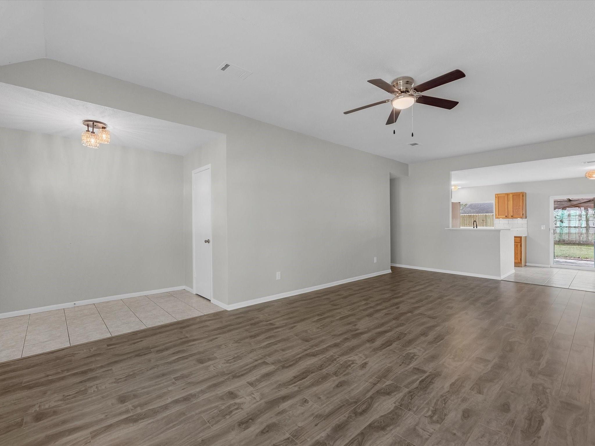 22815 Stratford House Lane