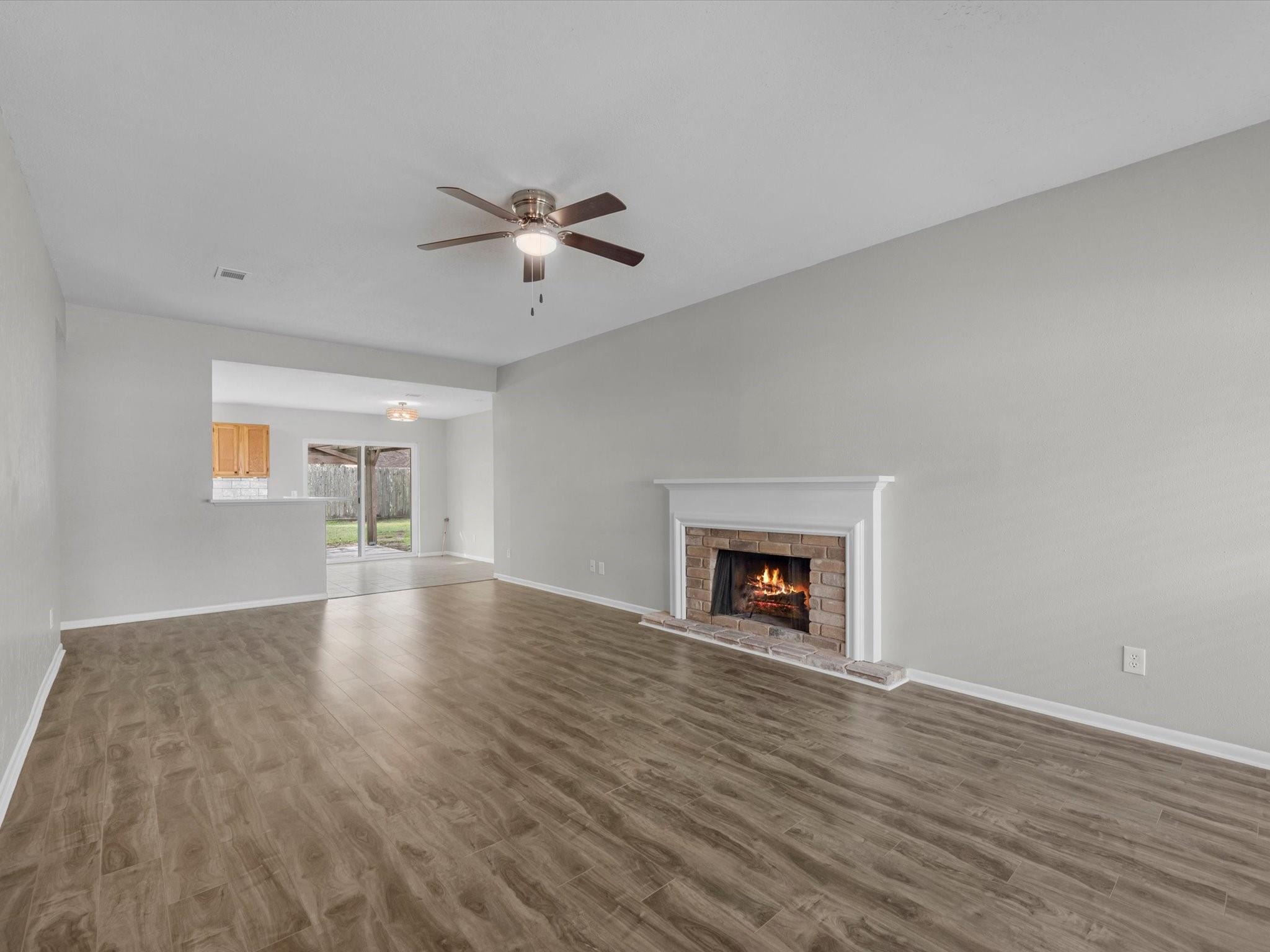 22815 Stratford House Lane