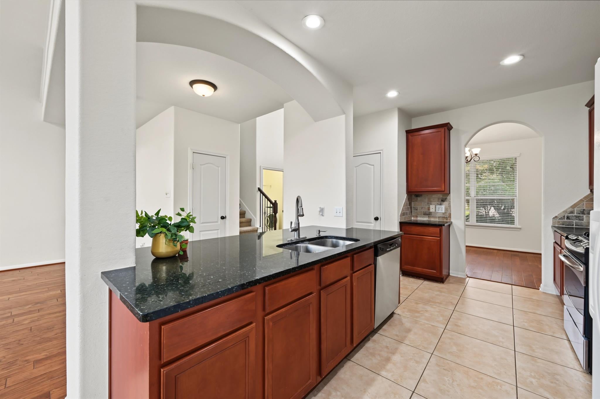11 Sagamore Ridge Place