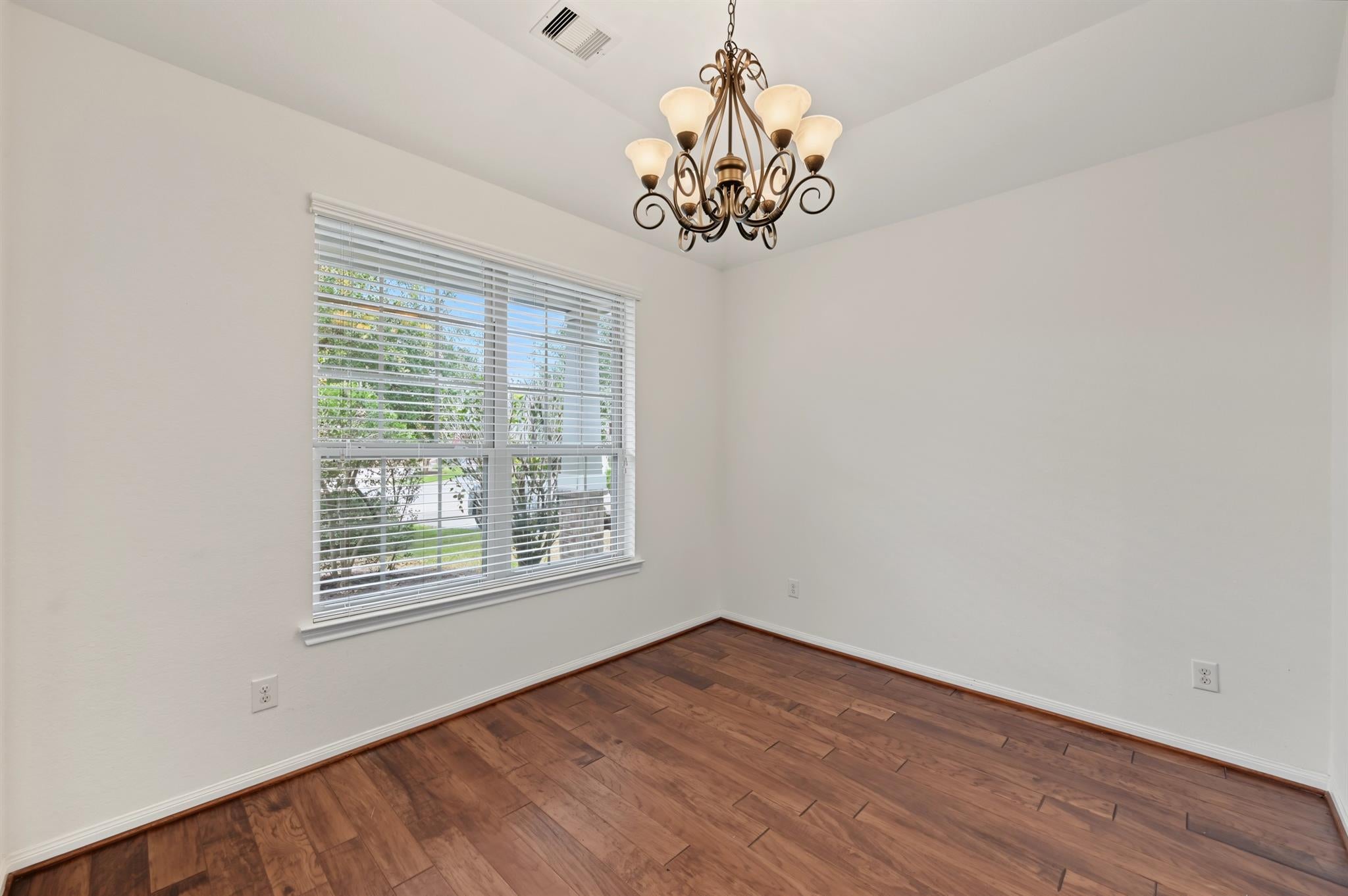 11 Sagamore Ridge Place