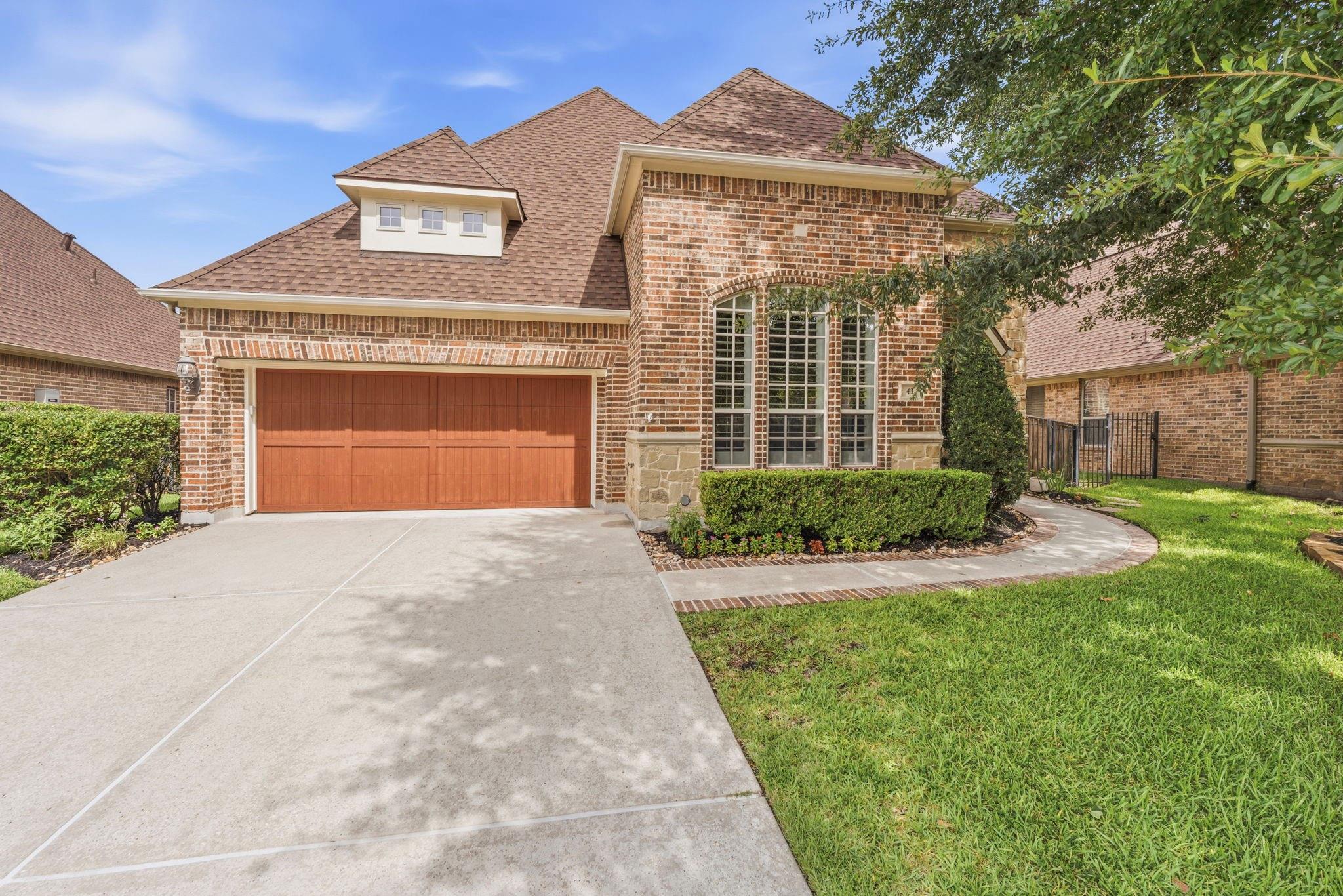 43 S Mews Wood Court