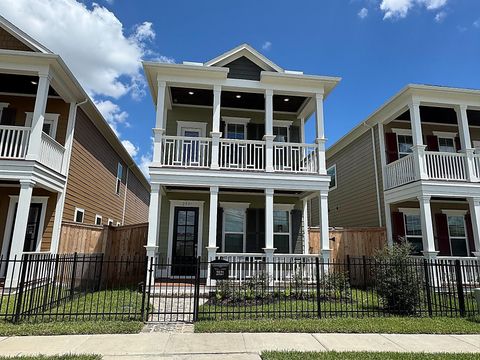 Photo of 2521 S Houston Avenue, Pearland, TX 77581 (MLS # 3438703)