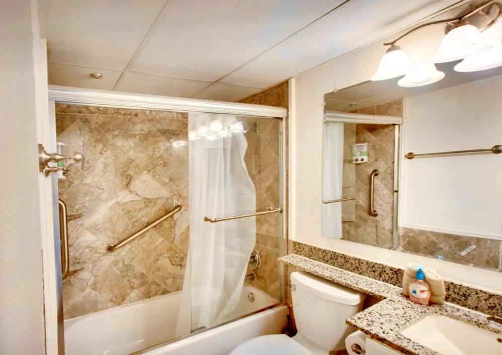 6102 Seawall Blvd 111