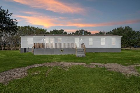 Photo of 220 Klesel Road, Schulenburg, TX 78956 (MLS # 23632538)