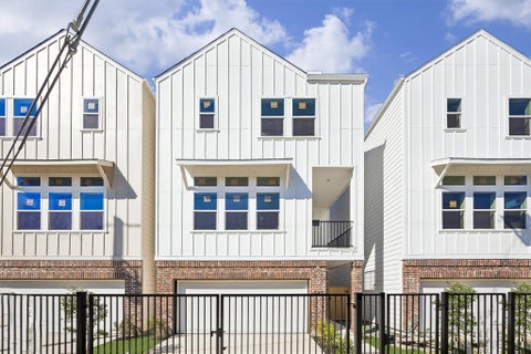 Photo of 1240 Bland Street, Houston, TX 77091 (MLS # 32490428)