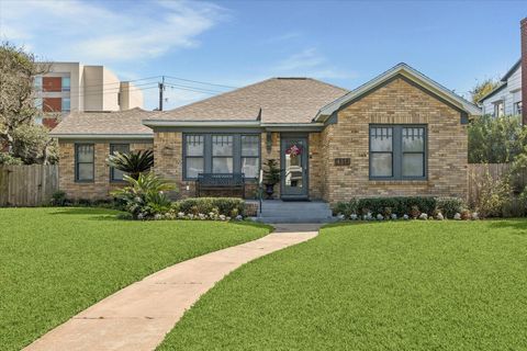 Apartment For Sale - 4311 Sherman Boulevard<br/> Galveston, TX 77550