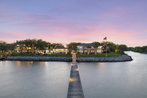 Photo of 102 S R Street, La Porte, TX 77571 (MLS # 38465986)
