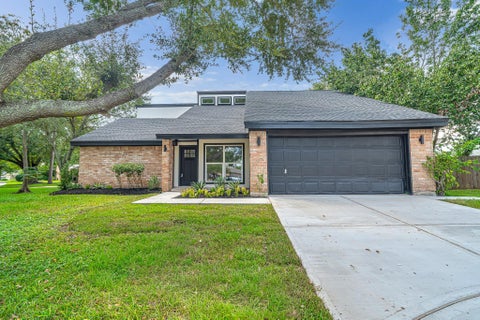 Photo of 2627 Ferry Landing, Sugar Land, TX 77478 (MLS # 4983599)