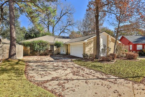 Photo of 7315 Foxside Lane, Humble, TX 77338 (MLS # 95850470)