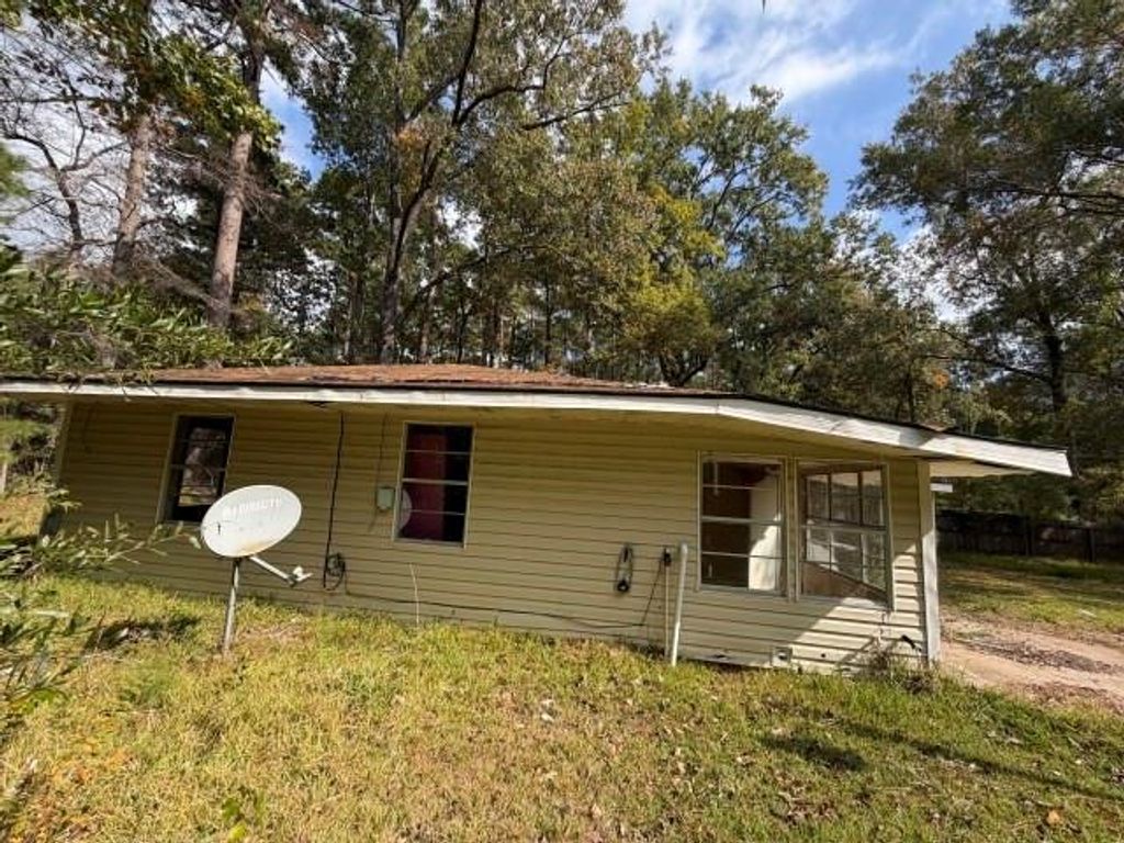 Photo of 579 Popher Creek Road, Zavalla, TX 75980 (MLS # 28756727)