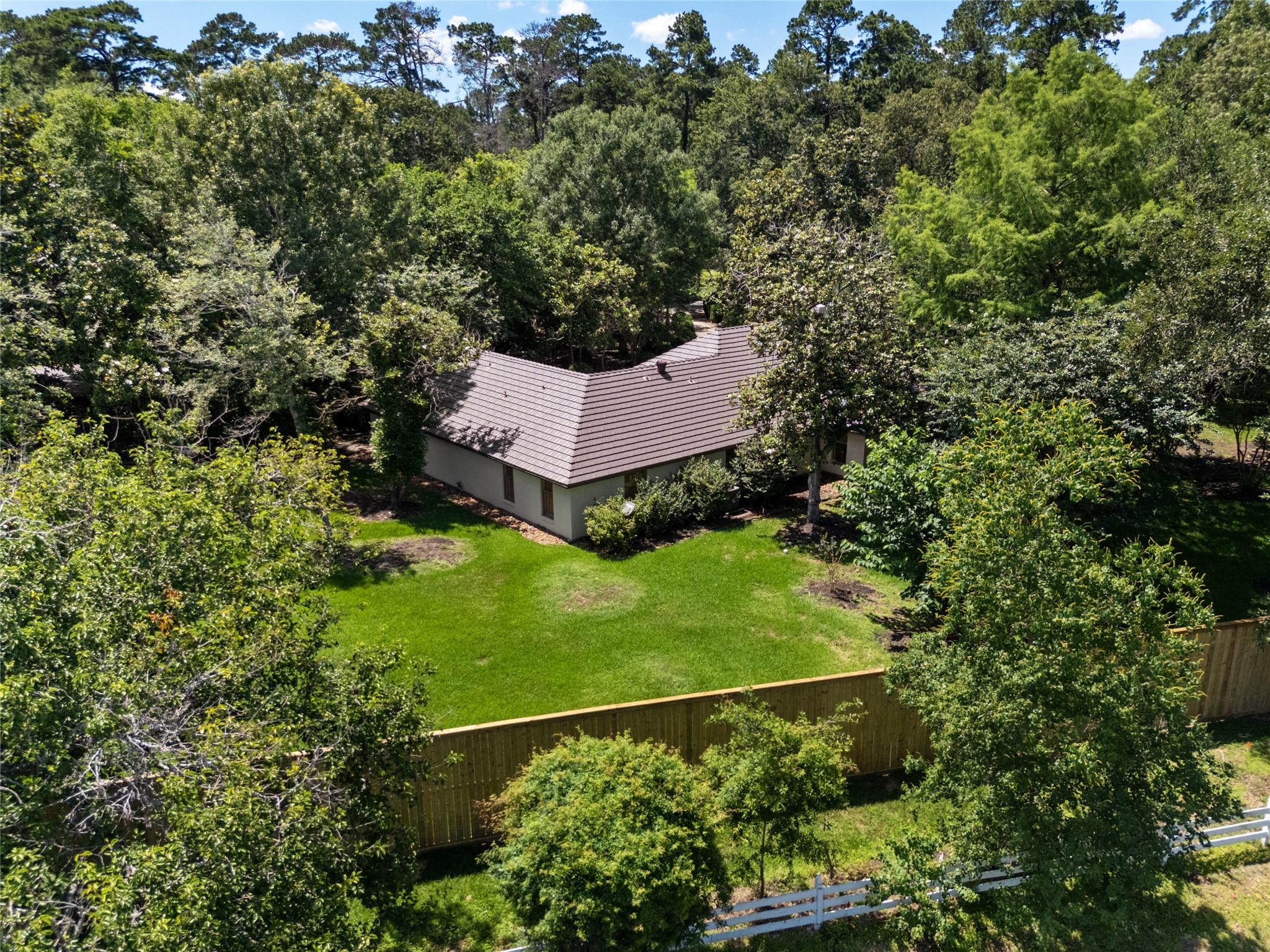 15585 Bedford Lane