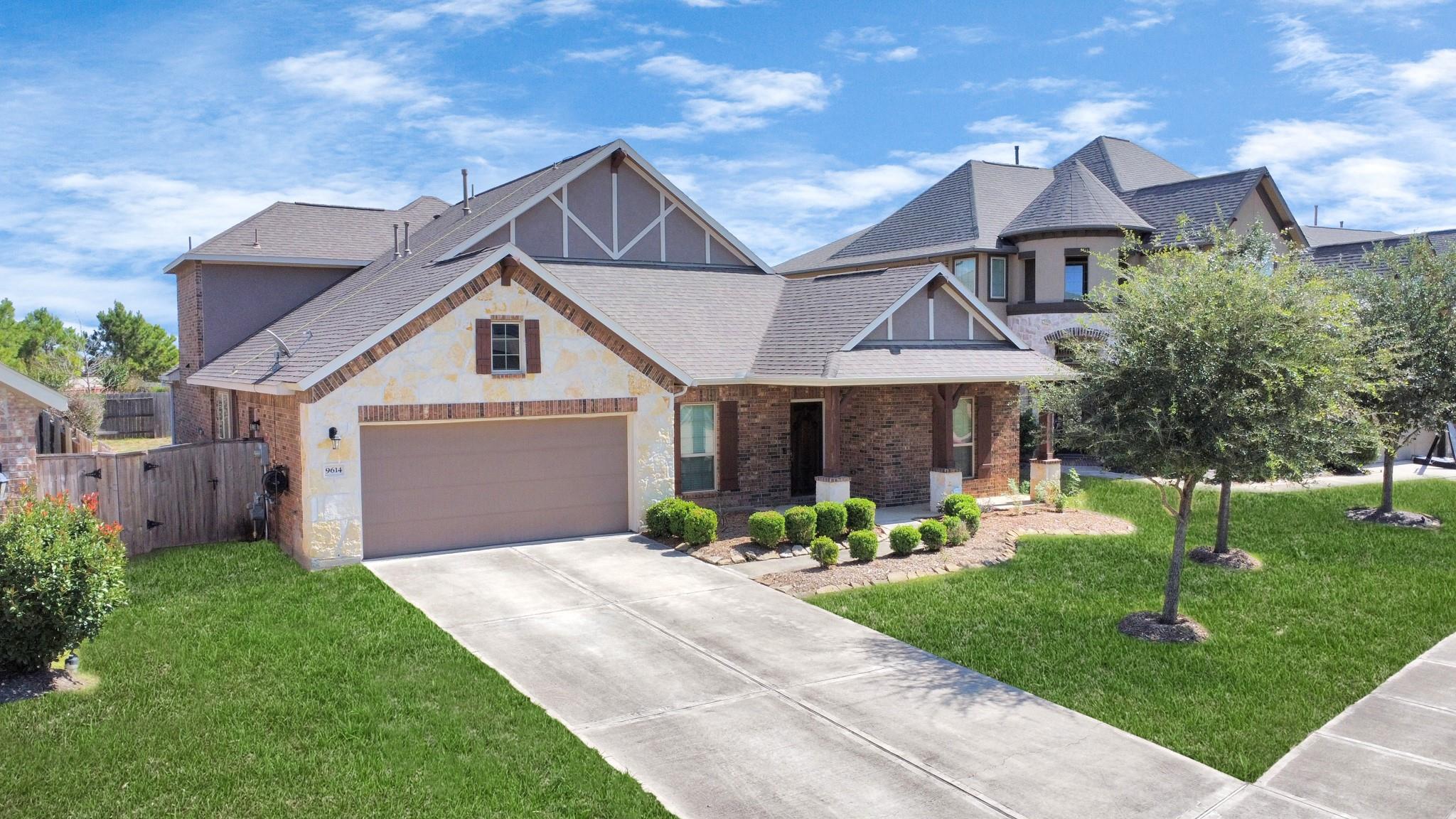 9614 Hideaway Green Drive