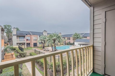 Photo of 16111 Aspenglen Drive #206, Houston, TX 77084 (MLS # 61901846)