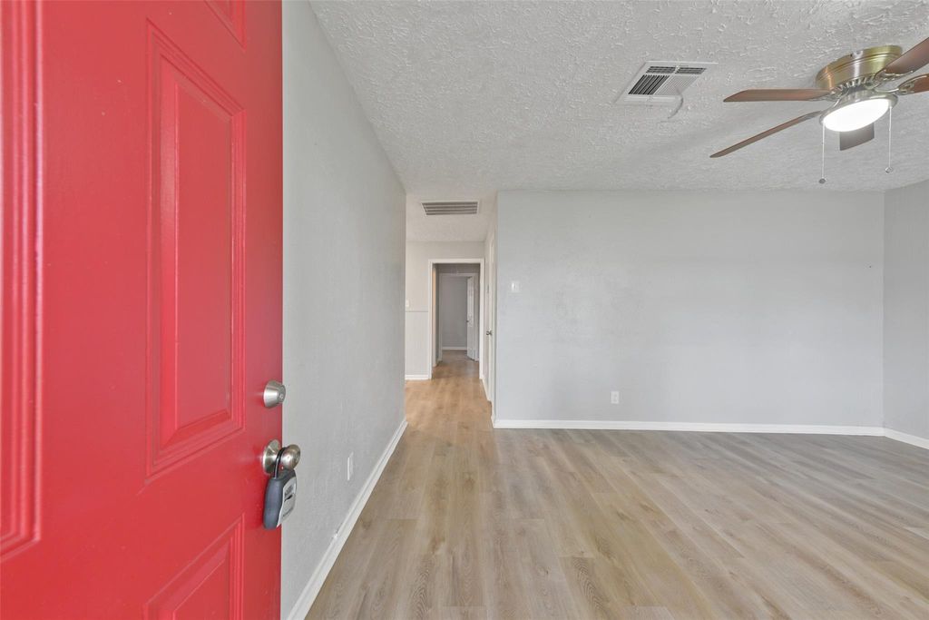 Photo of 2803 22nd Street, Dickinson, TX 77539 (MLS # 85953121)