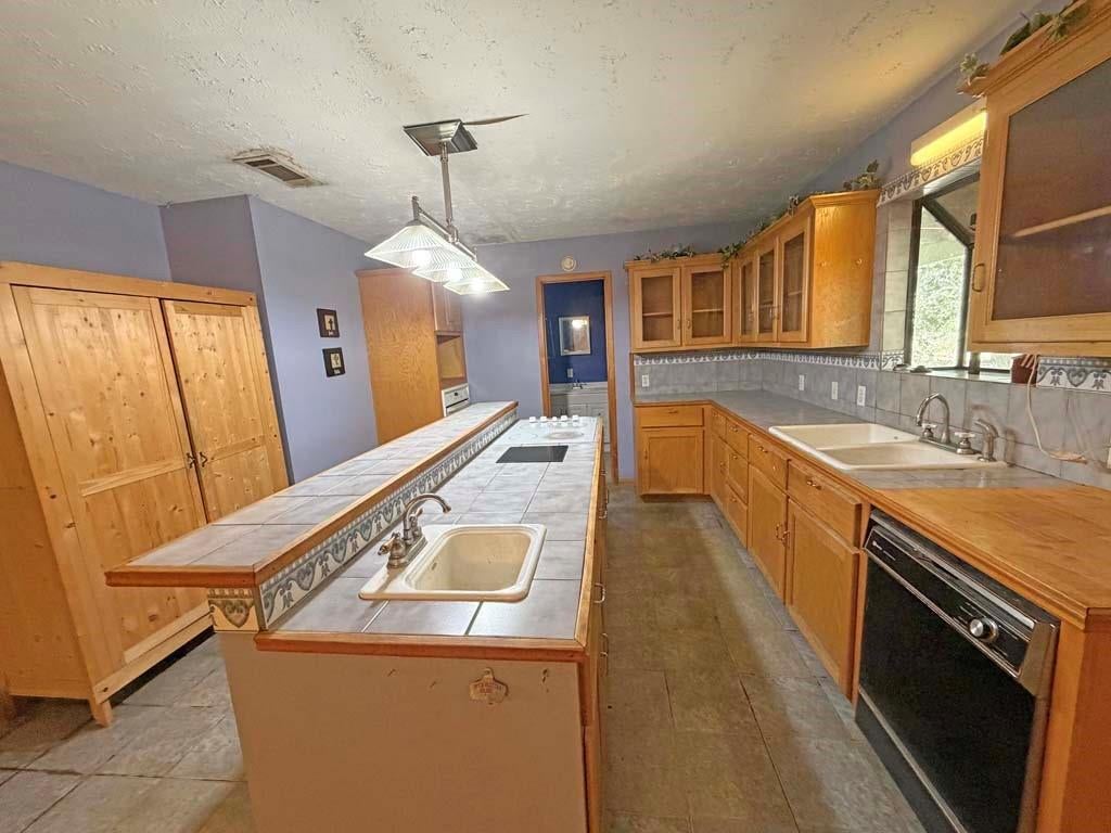 6099 County Road 302