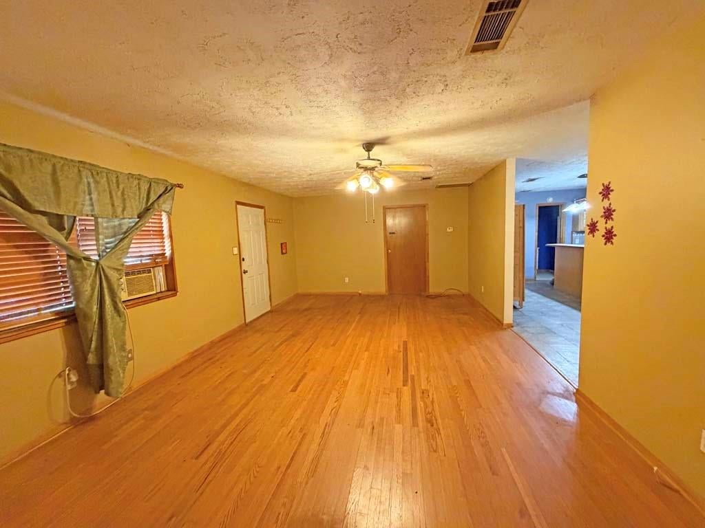 6099 County Road 302