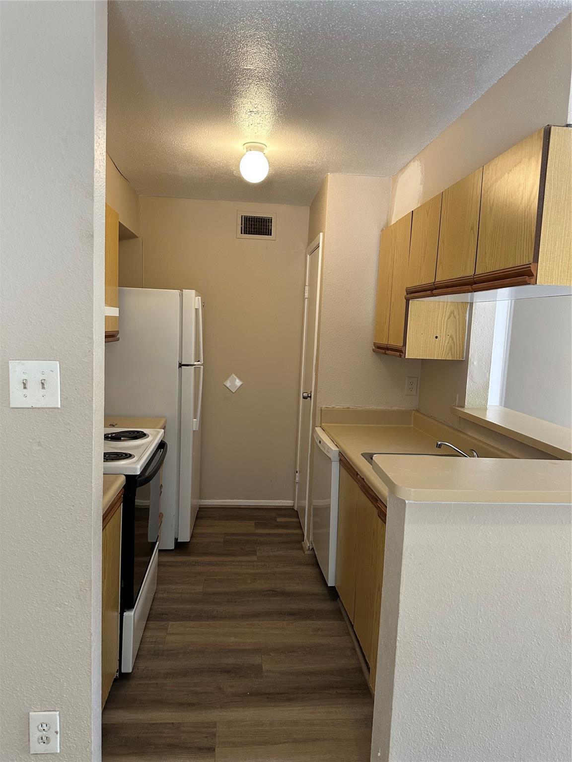 10100 S Gessner Road 212