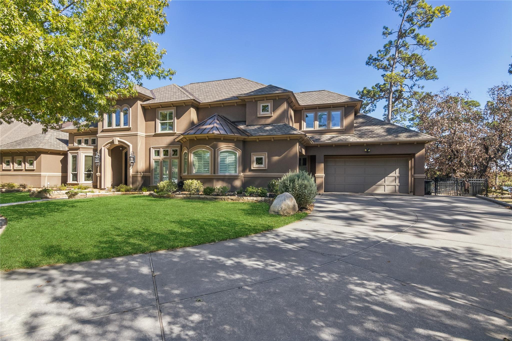 4 Island Green Court