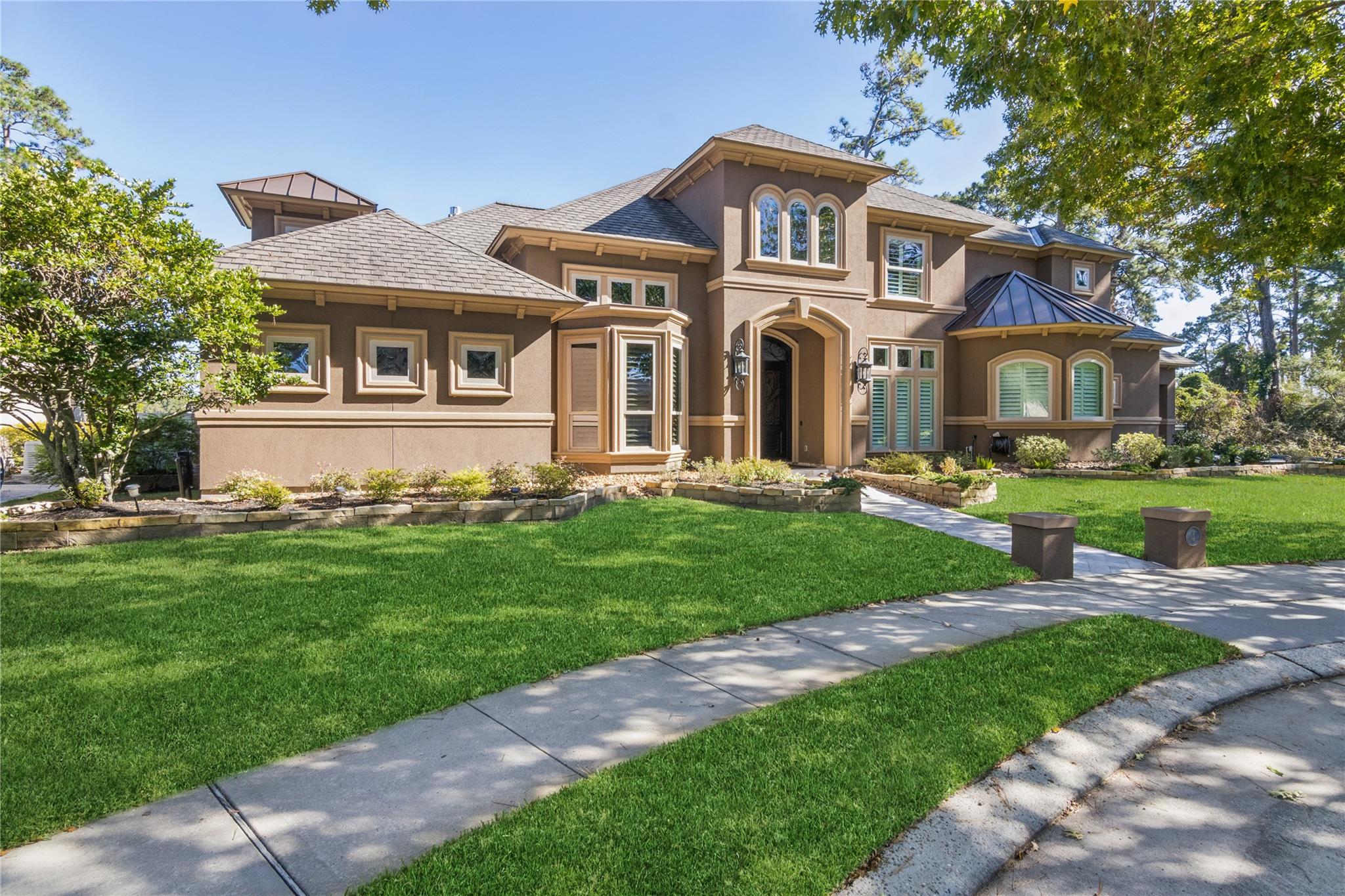 4 Island Green Court