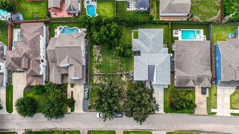 Photo of 1705 Ebony Lane, Houston, TX 77018 (MLS # 78994863)